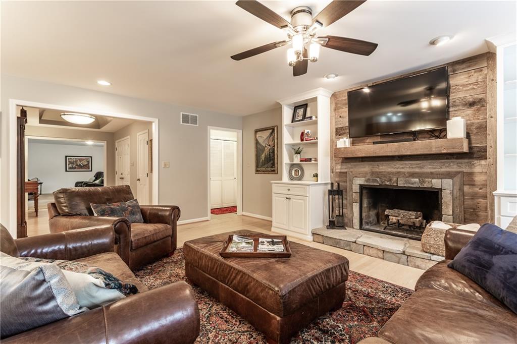 7224 Huntington Road Indianapolis, IN 46240 - Photo 8 of 47 Gallery Image 8