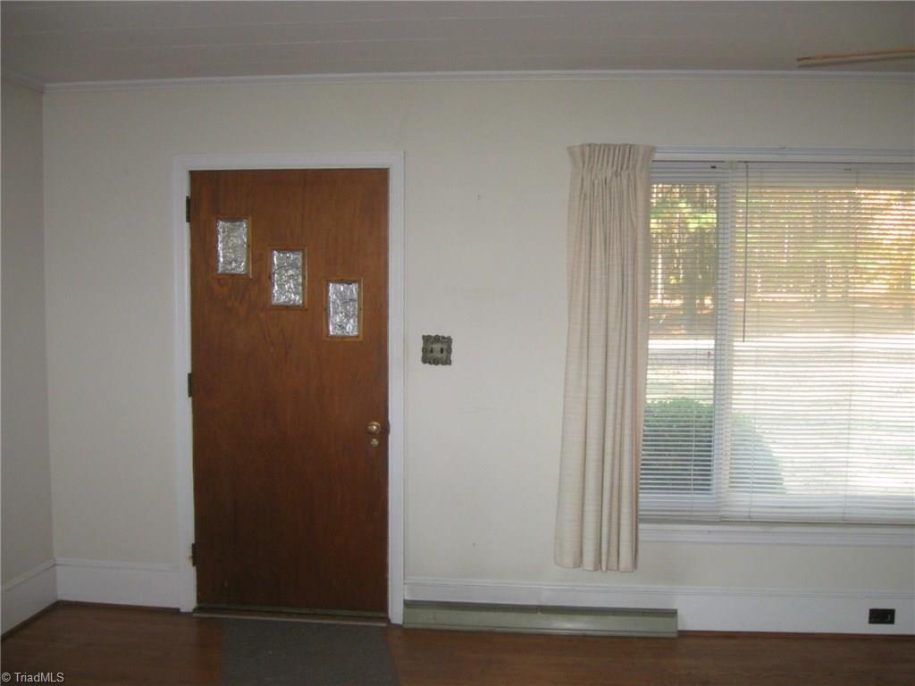 1723 Pipe Plant Road Walnut Cove, NC 27052 - Photo 11 of 30 Living Room
