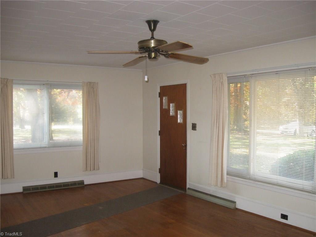 1723 Pipe Plant Road Walnut Cove, NC 27052 - Photo 12 of 30 Living Room