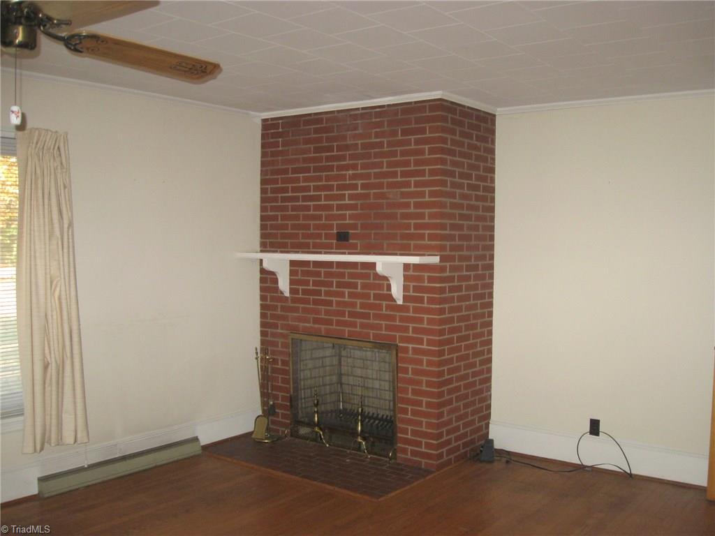 1723 Pipe Plant Road Walnut Cove, NC 27052 - Photo 13 of 30 Living Room