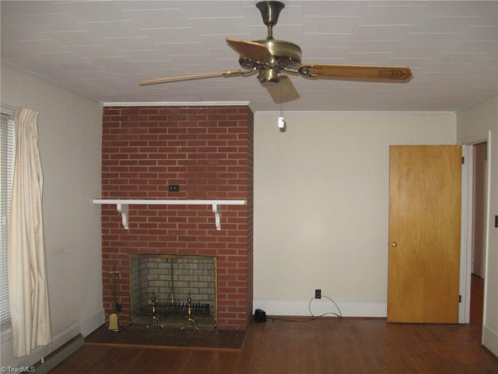 1723 Pipe Plant Road Walnut Cove, NC 27052 - Photo 14 of 30 Living Room