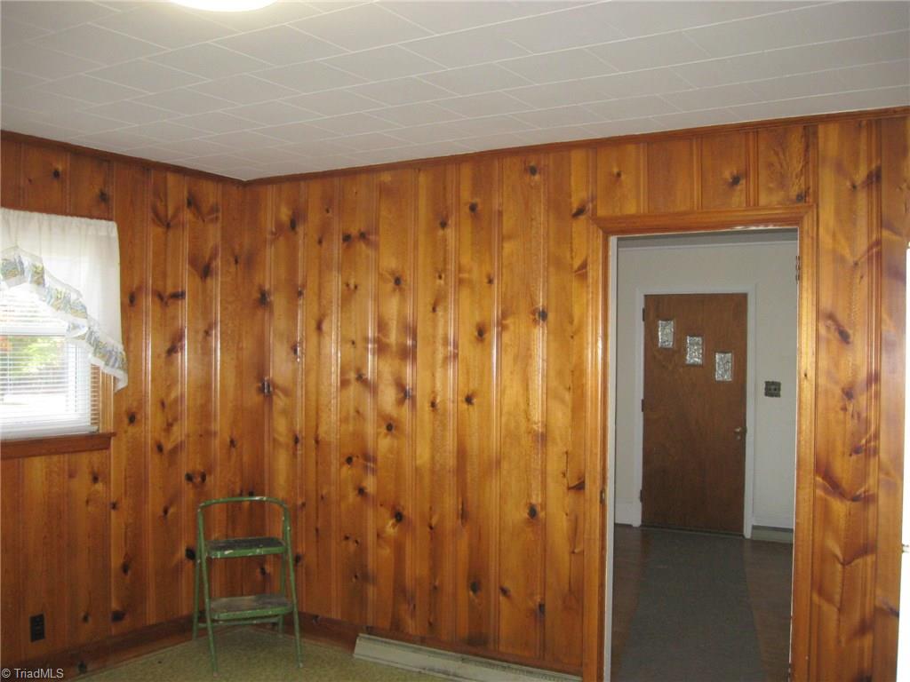 1723 Pipe Plant Road Walnut Cove, NC 27052 - Photo 15 of 30 Dining/Kitchen
