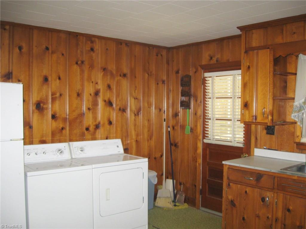 1723 Pipe Plant Road Walnut Cove, NC 27052 - Photo 19 of 30 Kitchen/Laundry