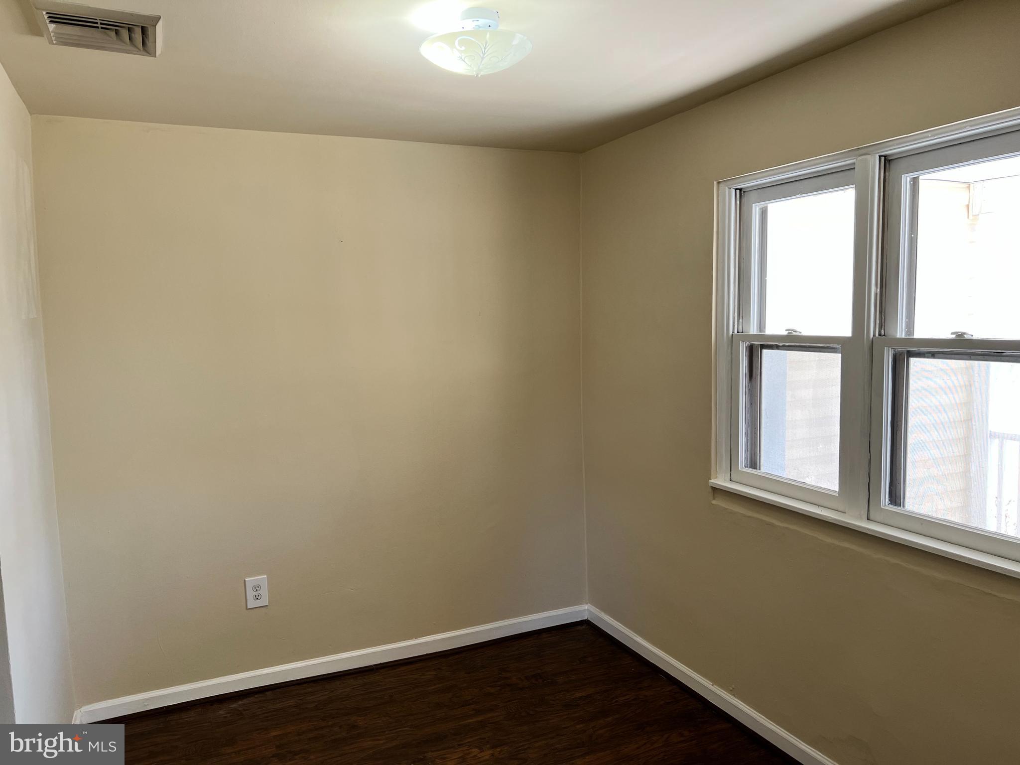 121 Ohio Avenue Clementon, NJ 08021 - Photo 5 of 11