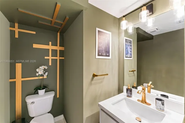 $770,000 | 7226 Northwest 103rd Path, Doral, FL 33178