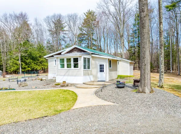 $339,900 | 77 Davitt Lake Road, Poestenkill, NY 12018