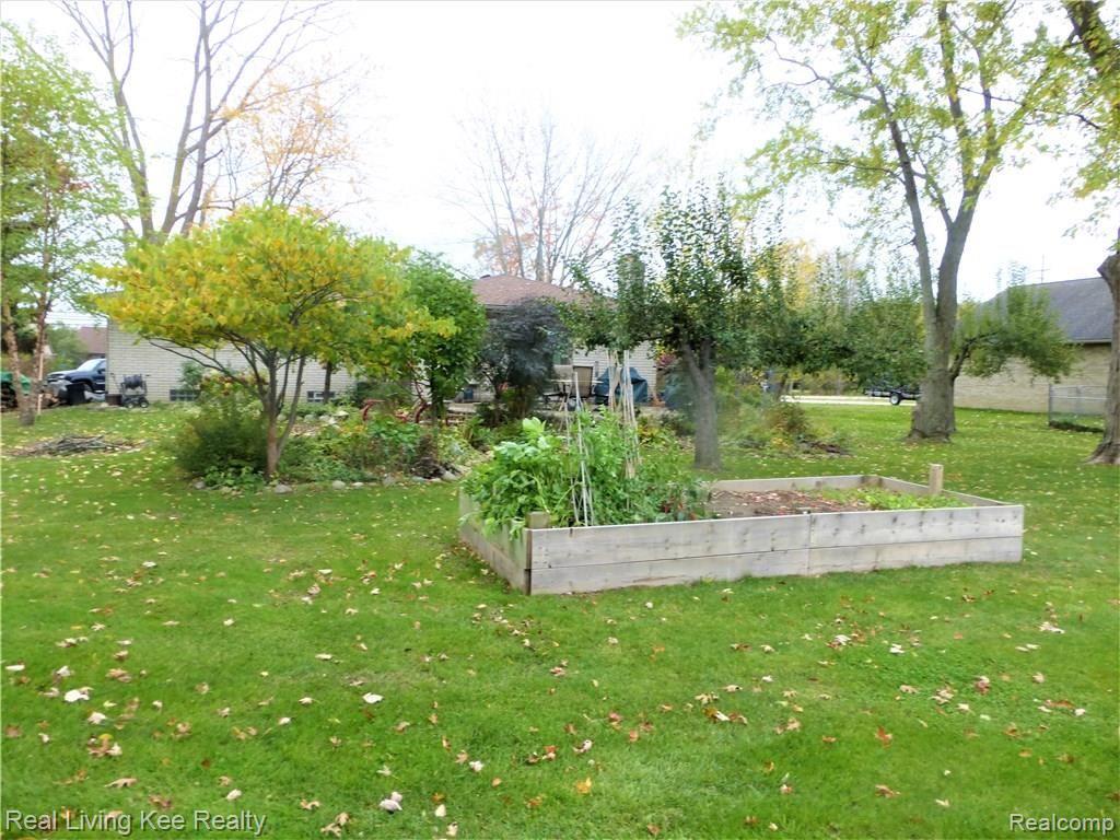 54151 County Line Road New Baltimore, MI 48047 - Photo 34 of 44
