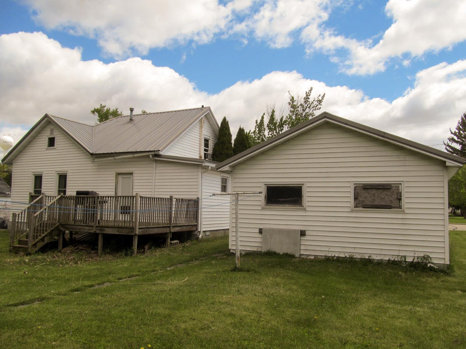 115 South Grand Street Livingston, WI 53554 - Photo 3 of 17