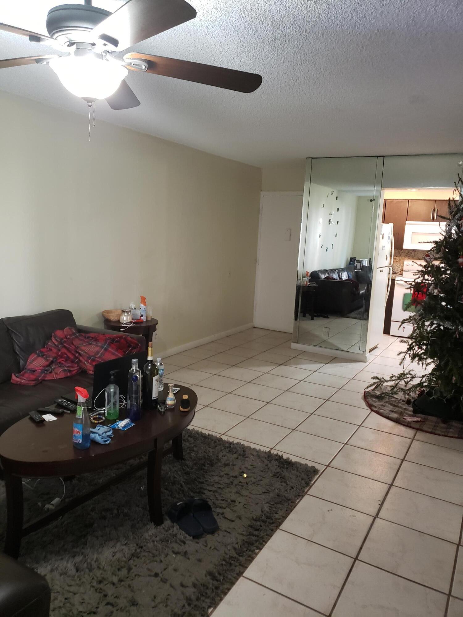618 Northwest 13th Street, Unit 18 Boca Raton, FL 33486 - Photo 4 of 13 20220113_112421