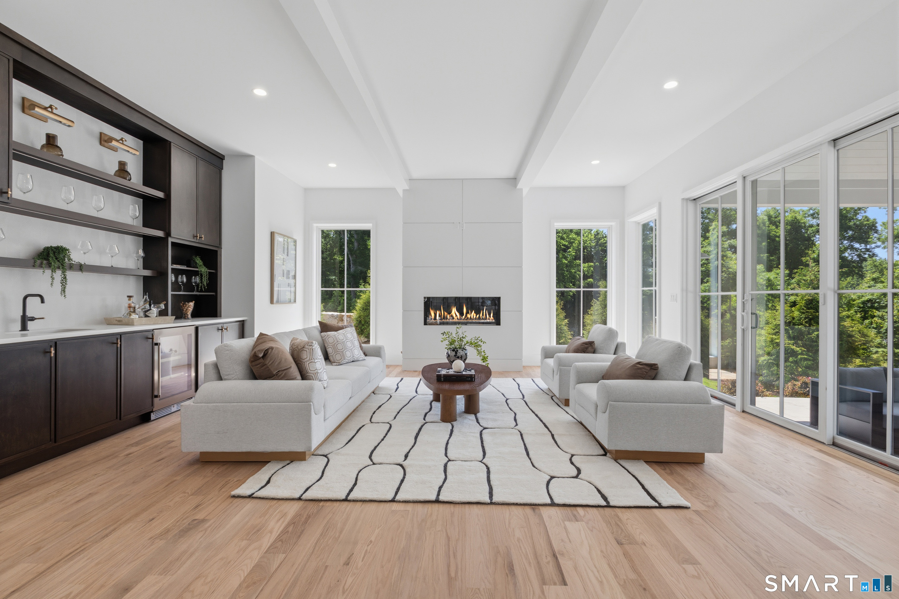 13 Edgemarth Hill Road Westport, CT 06880 - Photo 4 of 40 Gallery Image 4