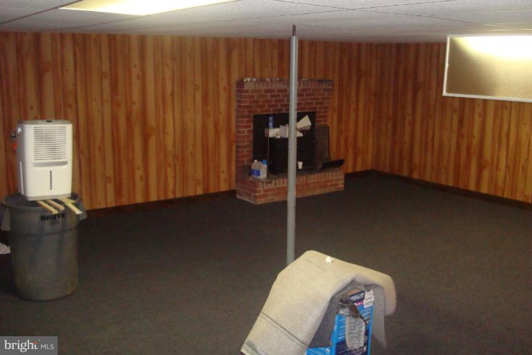 9001 Marye Road Partlow, VA 22534 - Photo 11 of 25 a view of hallway with furniture