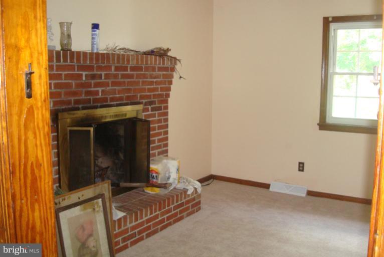 9001 Marye Road Partlow, VA 22534 - Photo 5 of 25 a view of livingroom with furniture
