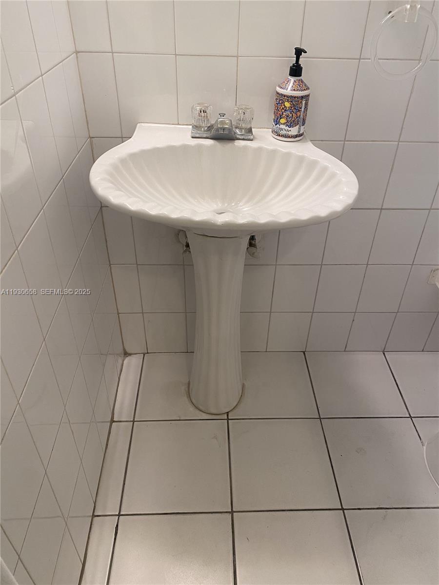 8950 Collins Avenue, Unit 7 Surfside, FL 33154 - Photo 18 of 24