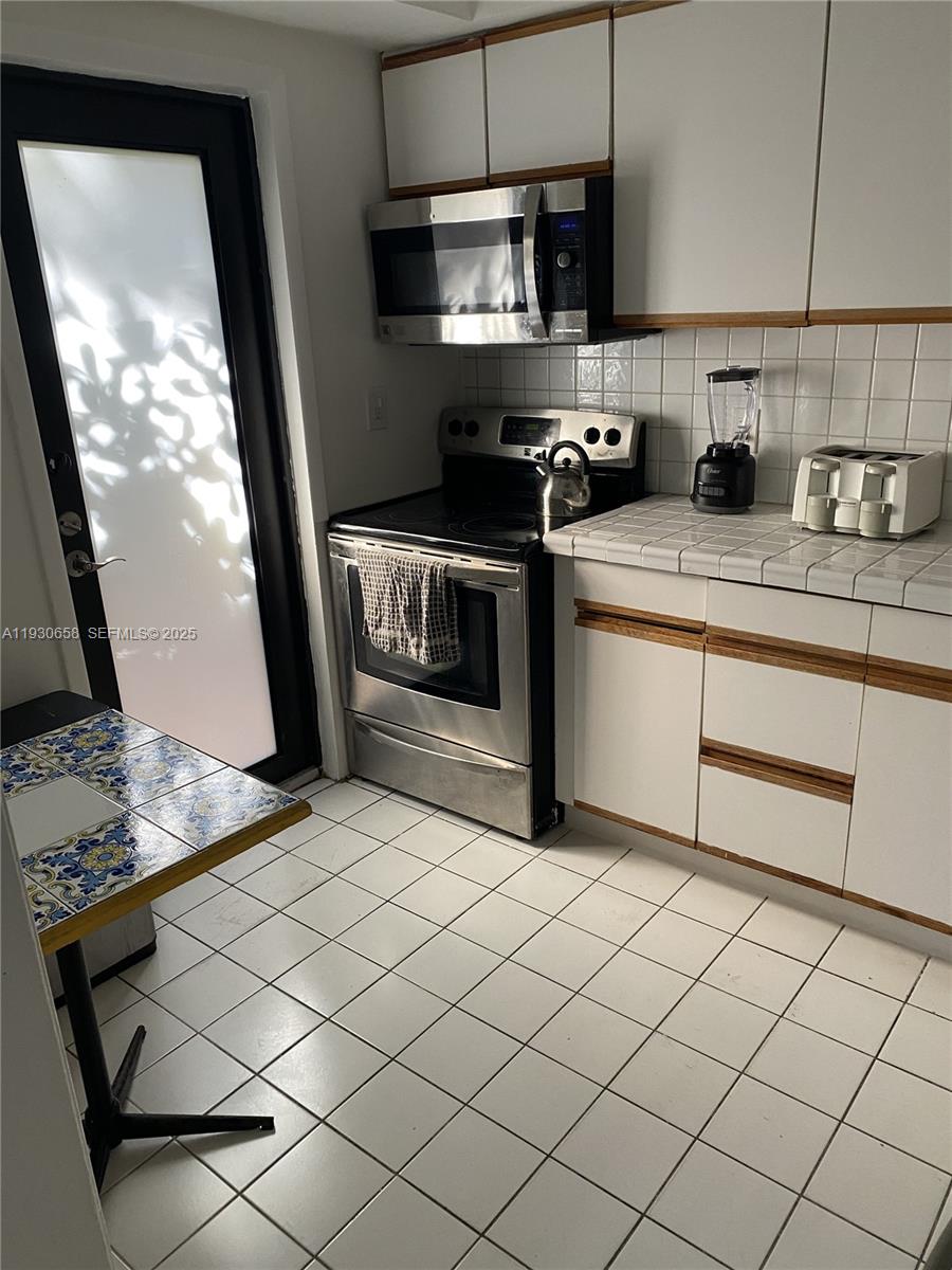 8950 Collins Avenue, Unit 7 Surfside, FL 33154 - Photo 4 of 24