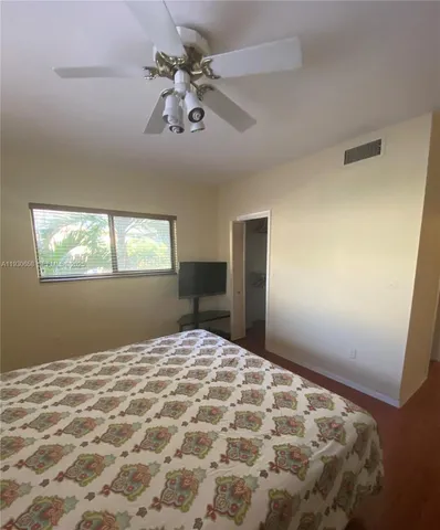 $3,400 | 8950 Collins Avenue, Unit 7, Surfside, FL 33154