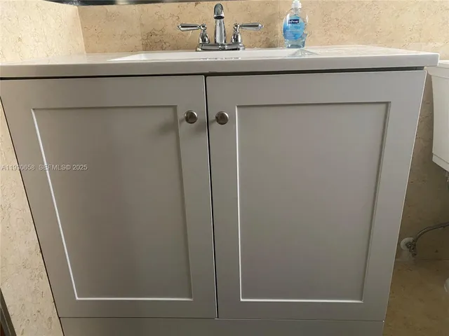 $3,400 | 8950 Collins Avenue, Unit 7, Surfside, FL 33154