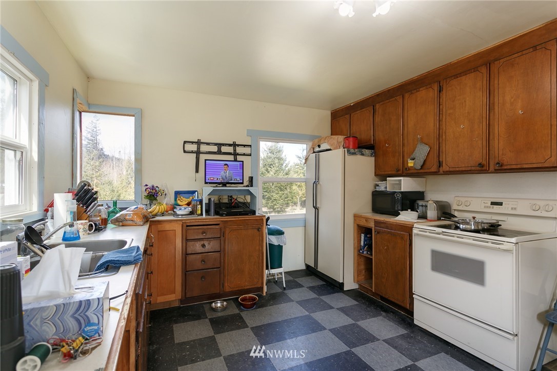 3568 Lindquist Road Bellingham, WA 98226 - Photo 8 of 19 Gallery Image 8