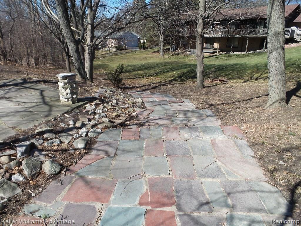 38548 Eight Mile Road Northville, MI 48167 - Photo 37 of 43