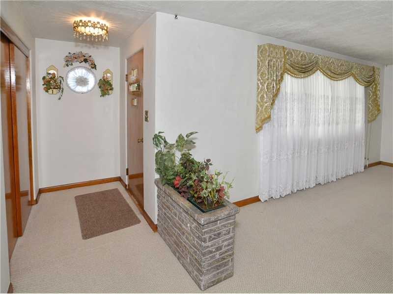 703 Kingview Road Scottdale, PA 15683 - Photo 3 of 21 Gallery Image 3