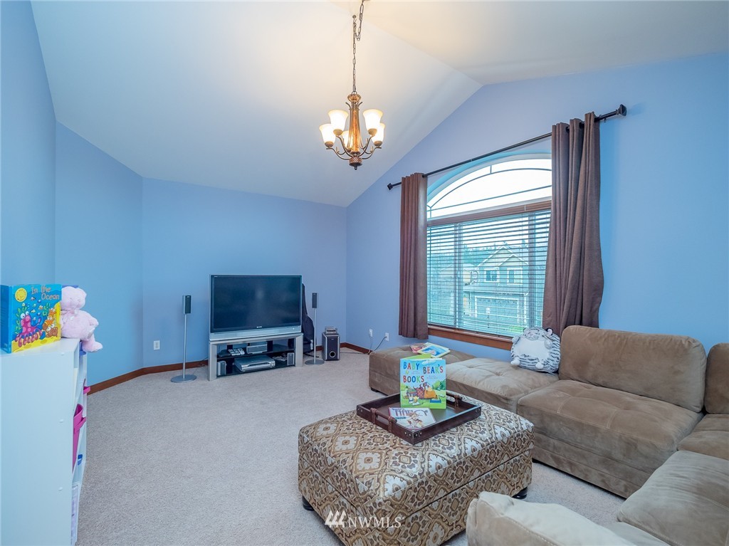 4205 164th Place Southeast Bothell, WA 98012 - Photo 15 of 16 Gallery Image 15