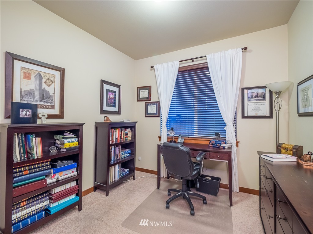 4205 164th Place Southeast Bothell, WA 98012 - Photo 8 of 16 Gallery Image 8