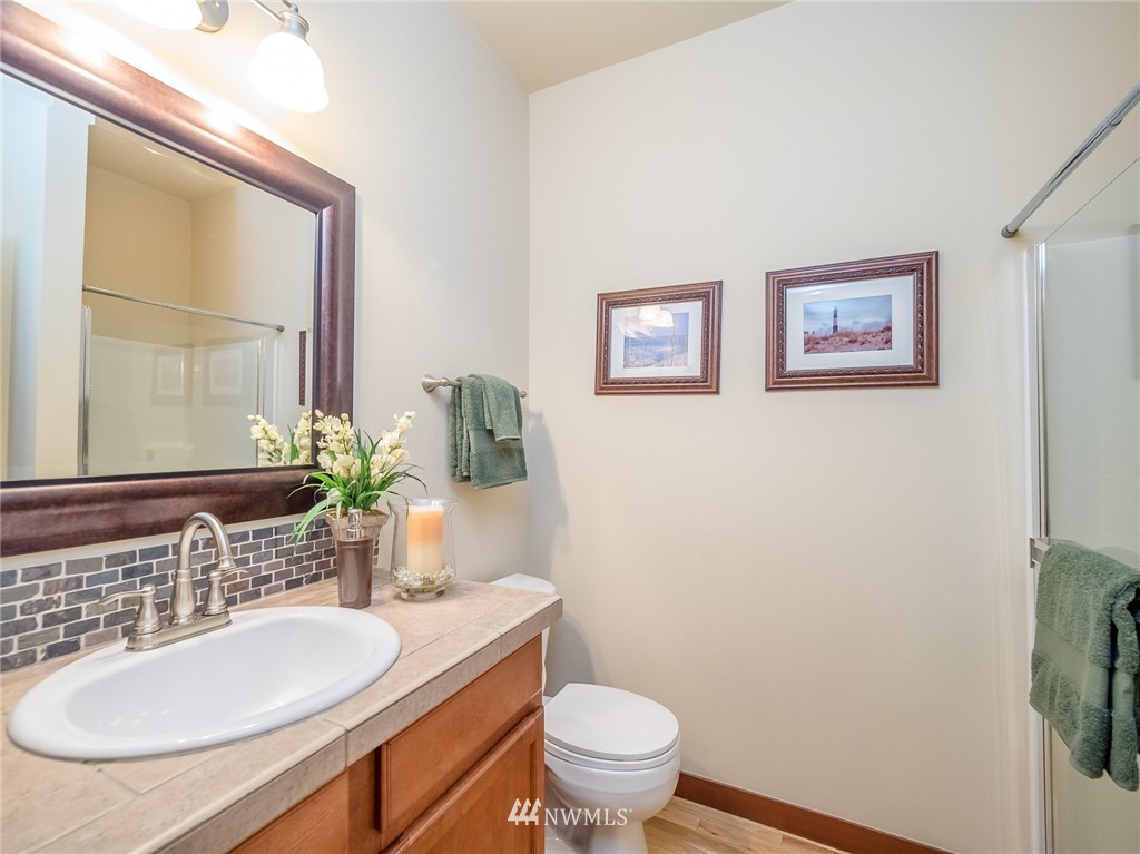 4205 164th Place Southeast Bothell, WA 98012 - Photo 9 of 16 Gallery Image 9