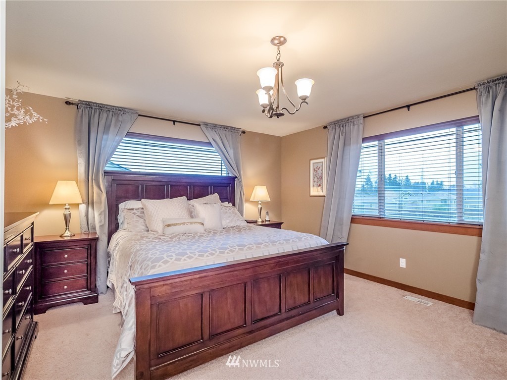 4205 164th Place Southeast Bothell, WA 98012 - Photo 10 of 16 Gallery Image 10