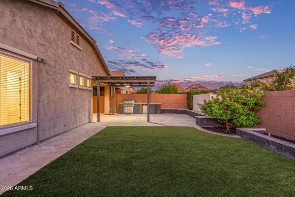 $2,800 | 7103 West Jasmine Trail, Peoria, AZ 85383