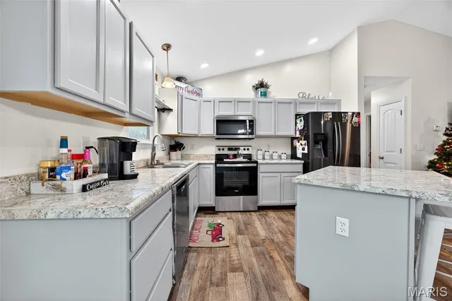 $305,000 | 77 Colton Jesse Drive, Winfield, MO 63389