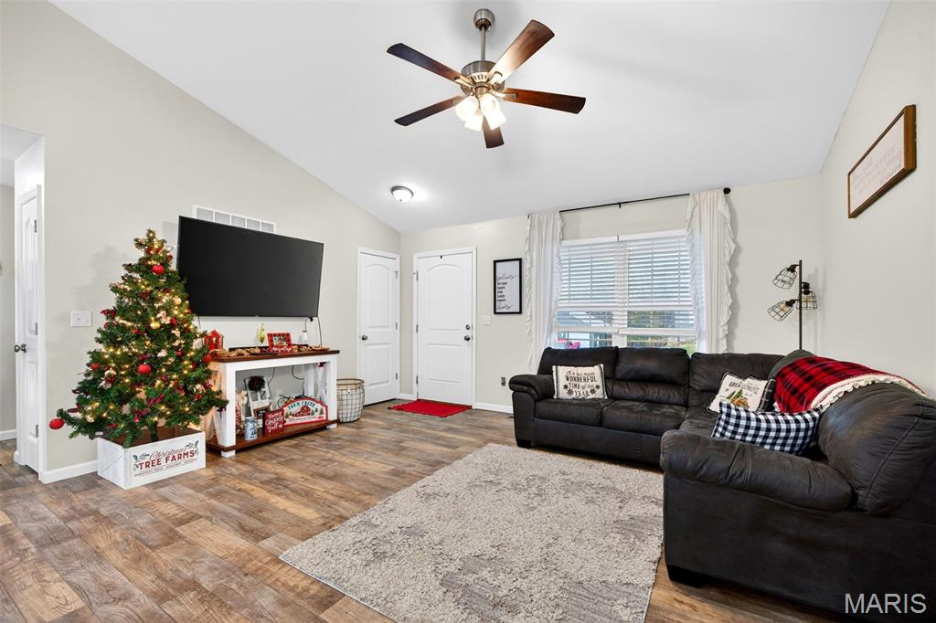 77 Colton Jesse Drive Winfield, MO 63389 - Photo 4 of 35