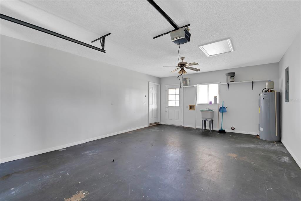 6366 Southwest 115th Street Road Ocala, FL 34476 - Photo 30 of 45 a view of an empty room with a window