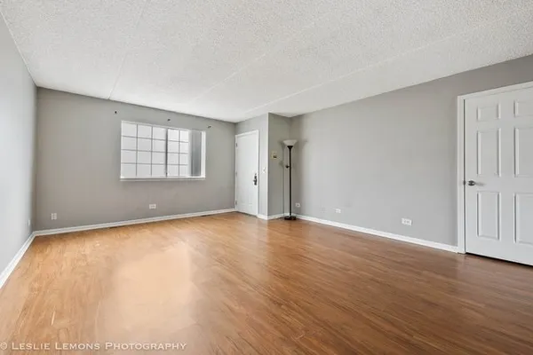 $239,900 | 1338 South Lorraine Road, Unit A, Wheaton, IL 60189