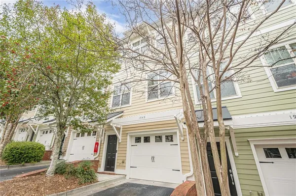 $424,900 | 1949 Sterling Oaks Circle Northeast, Unit 13, Atlanta, GA 30319