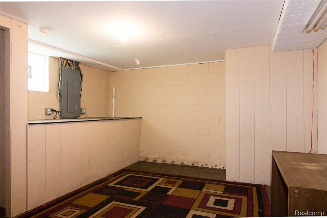 4961 West Dunbar Road Monroe, MI 48161 - Photo 16 of 22 basement room.jpg