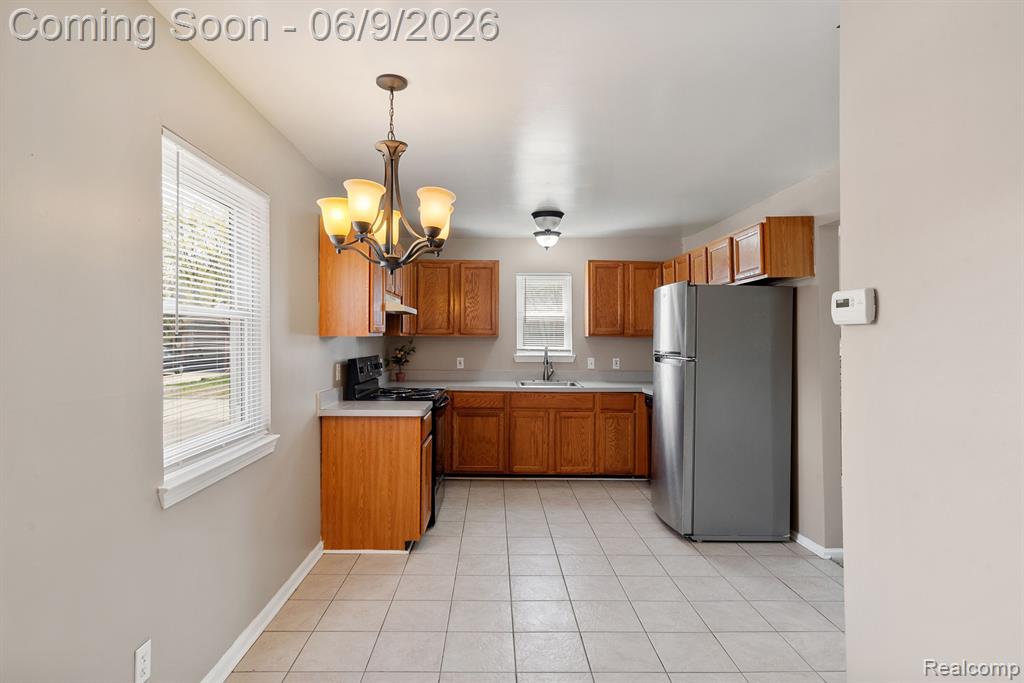 3260 Sashabaw Road Waterford, MI 48329 - Photo 11 of 34