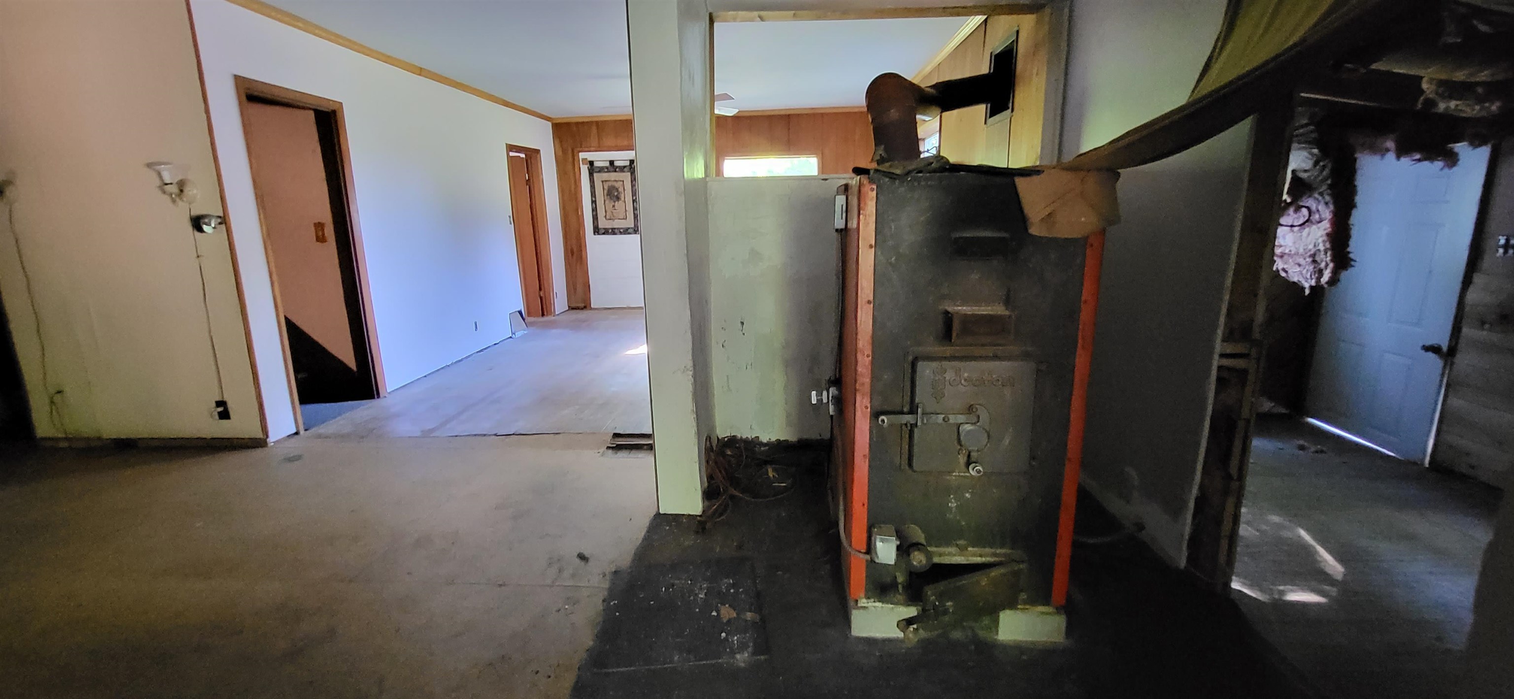 3011 Muckle Road Central Lake, MI 49622 - Photo 8 of 38 1904270-7.JPG