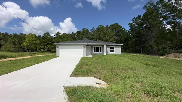 $1,675 | 122 Malauka Loop, Ocklawaha, FL 32179