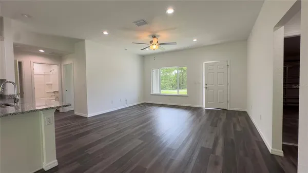 $1,675 | 122 Malauka Loop, Ocklawaha, FL 32179
