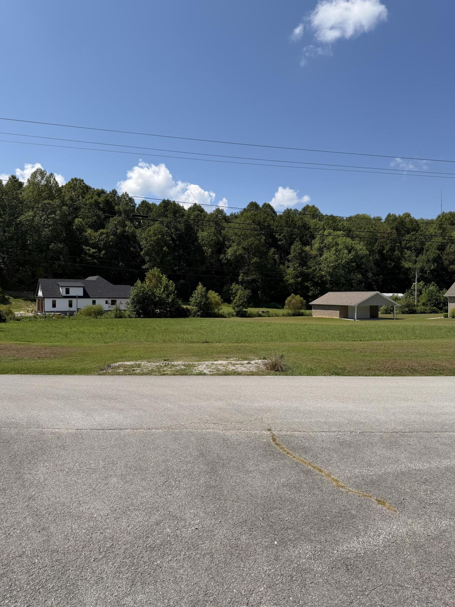 171 Higgins Road Gray, KY 40734 - Photo 7 of 26 IMG_9003