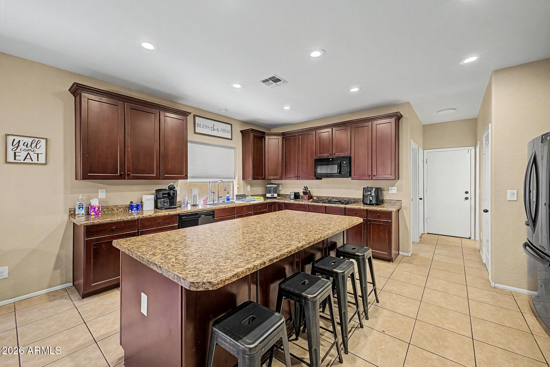 28929 North Calcite Way San Tan Valley, AZ 85143 - Photo 11 of 43 Kitchen