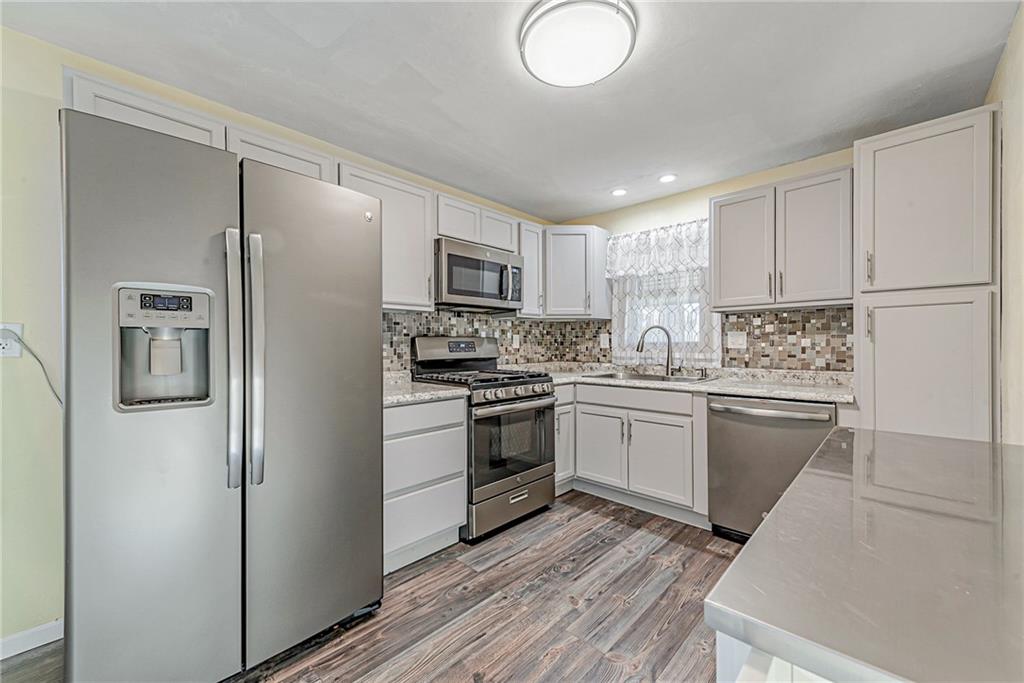 408 South Ruby Street Derry, PA 15627 - Photo 6 of 25