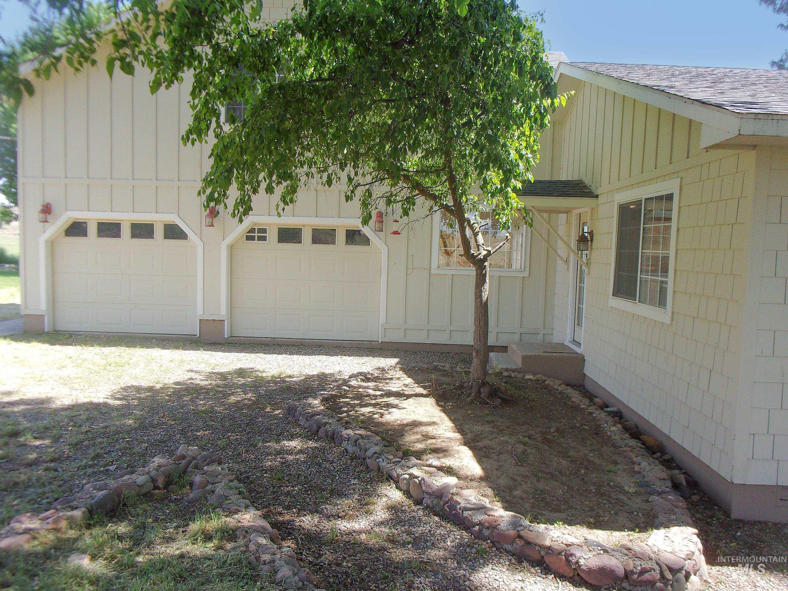 1629 Sand Road Weiser, ID 83672 - Photo 2 of 34