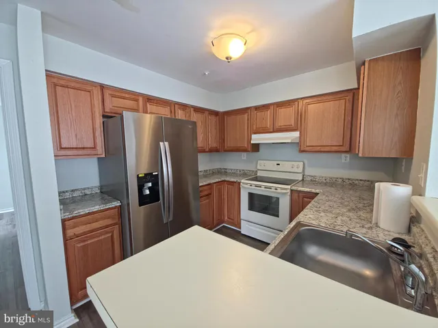 $225,000 | 18533 Boysenberry Drive, Unit 210, Gaithersburg, MD 20879