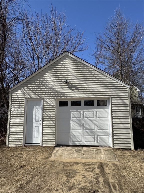 98 Elijah Street Springfield, MA 01109 - Photo 40 of 42