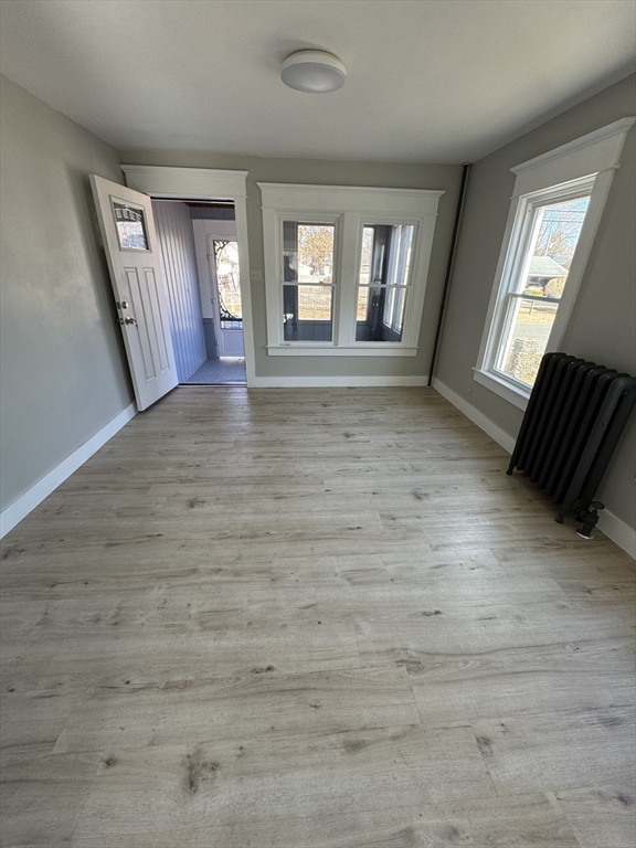 98 Elijah Street Springfield, MA 01109 - Photo 5 of 42