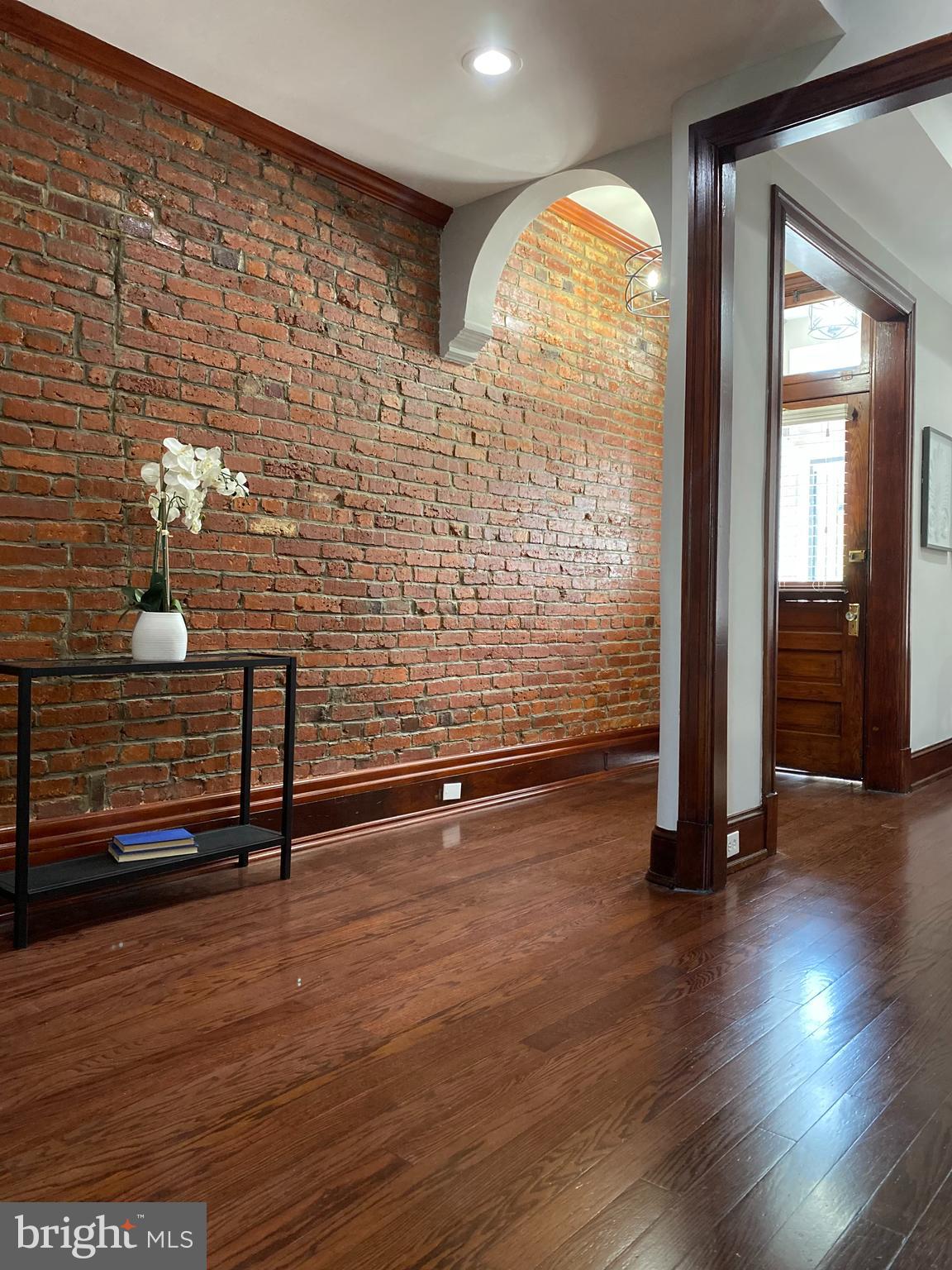 49 U Street Northwest Washington, DC 20001 - Photo 3 of 21 Entrance