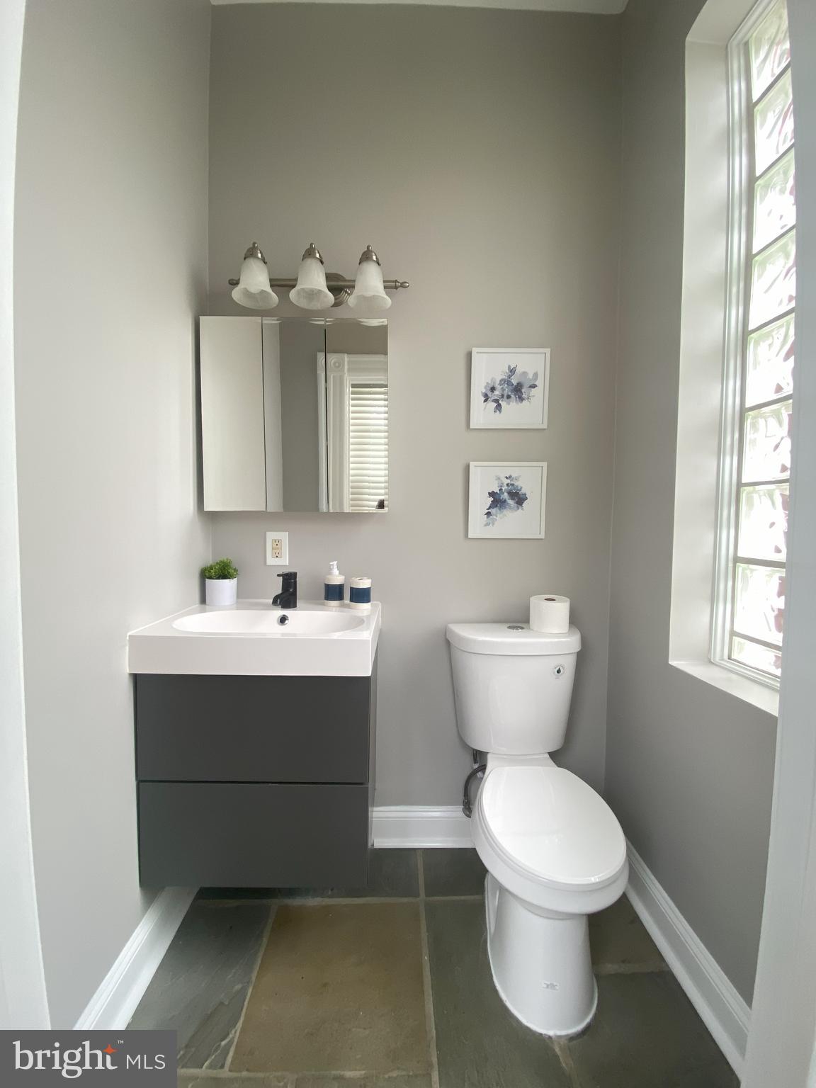 49 U Street Northwest Washington, DC 20001 - Photo 8 of 21 Half Bath