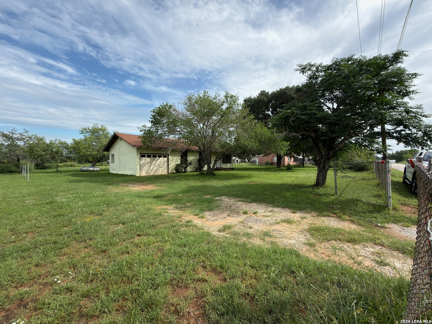 1920 Sutherland Springs Road Floresville, TX 78114 - Photo 5 of 18