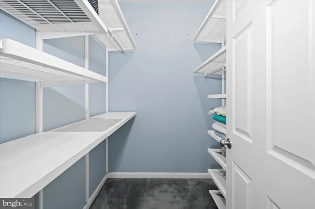 a view of utility room