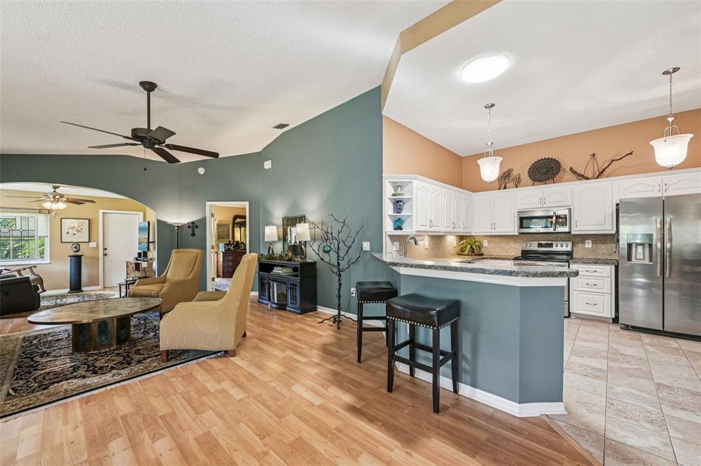 2467 Nantucket Harbor Loop, Unit 122 Sun City Center, FL 33573 - Photo 7 of 50